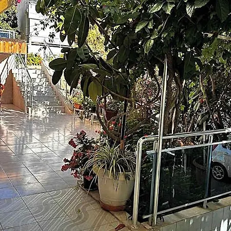 Ozgun Hotell Kusadası