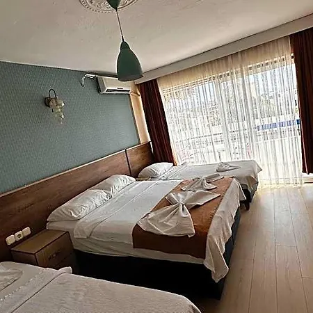 Ozgun Kusadası